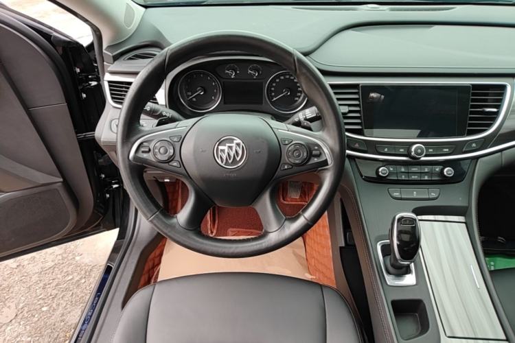 Used Buick LaCrosse 2019 28T Luxury Version Steering Wheel