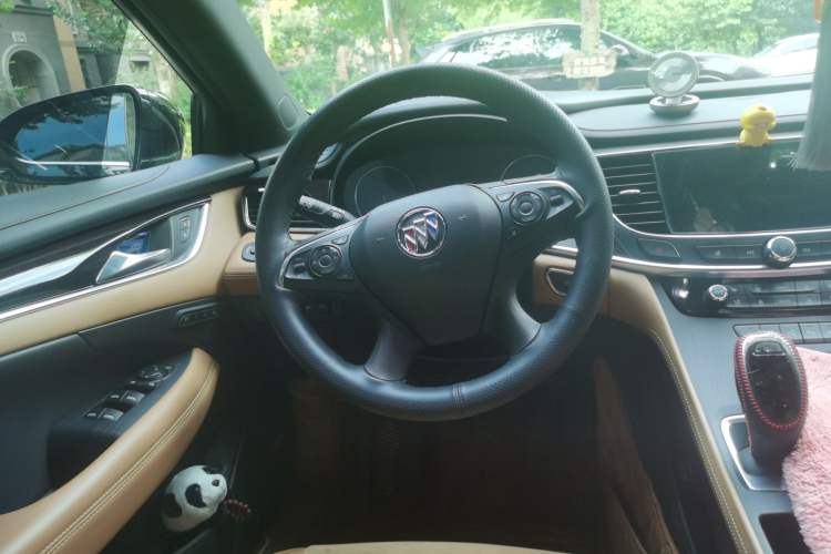 Used Buick LaCrosse 2019 28T Prestige Model Steering Wheel