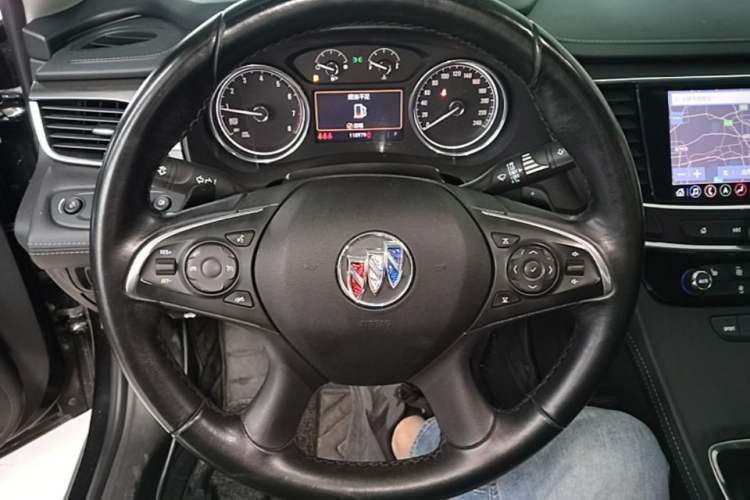 Used Buick LaCrosse 2019 28T Luxury Version Steering Wheel
