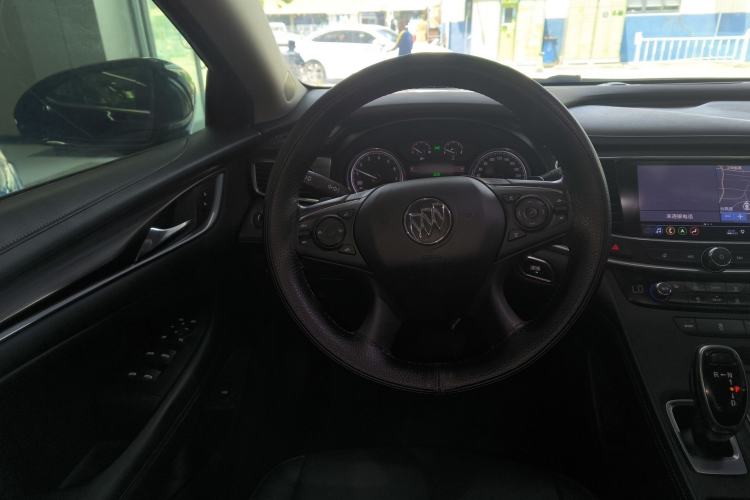 Used Buick LaCrosse 2019 28T Luxury Version Steering Wheel