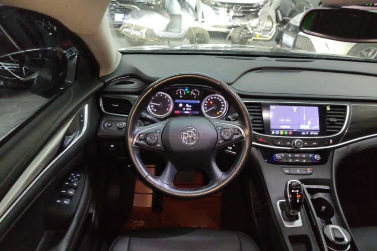 Used Buick LaCrosse 2019 28T Luxury Version Steering Wheel