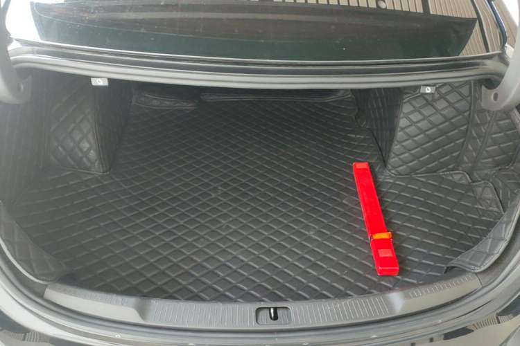 Used Buick LaCrosse 2019 28T Elite Edition Trunk