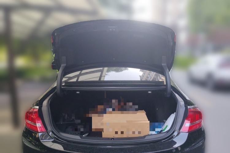 Used Buick LaCrosse 2019 28T Elite Edition Trunk