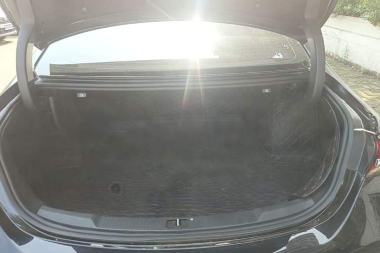Used Buick LaCrosse 2019 28T Luxury Version Trunk