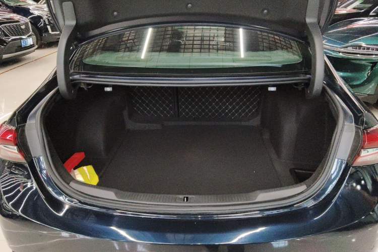 Used Buick LaCrosse 2019 28T Luxury Version Trunk