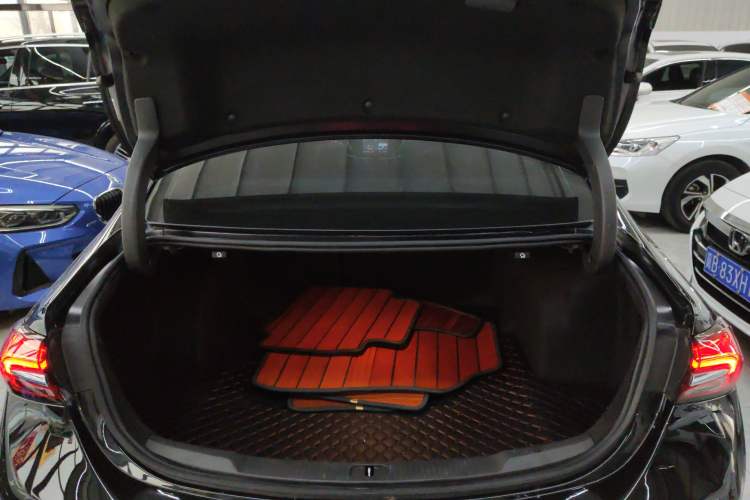 Used Buick LaCrosse 2019 28T Luxury Version Trunk