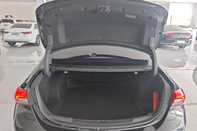 Used Buick LaCrosse 2019 28T Luxury Version Trunk