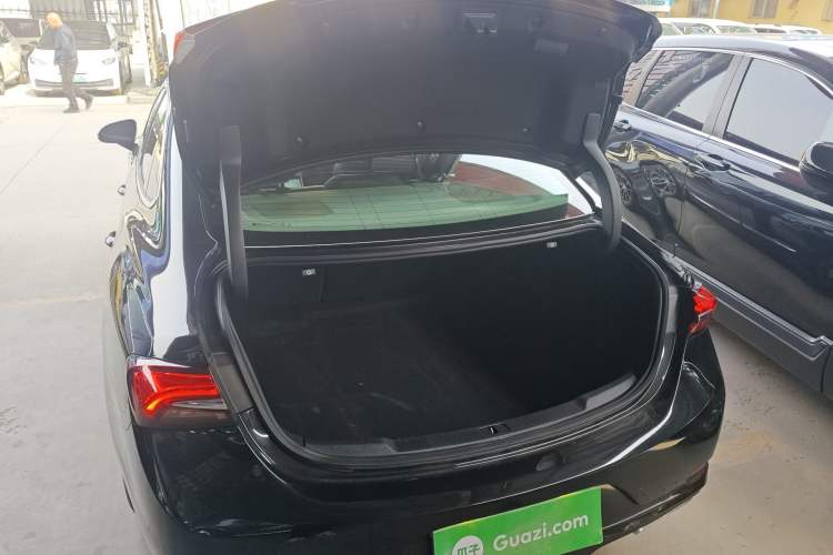 Used Buick LaCrosse 2019 28T Luxury Version Trunk
