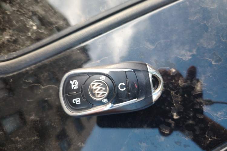 Used Buick LaCrosse 2019 28T Luxury Version Vehicle Key