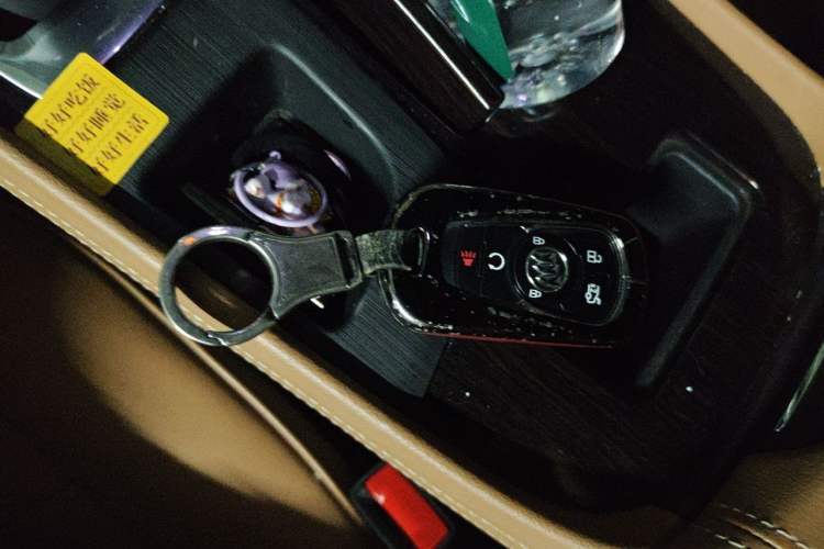 Used Buick LaCrosse 2019 28T Prestige Model Vehicle Key
