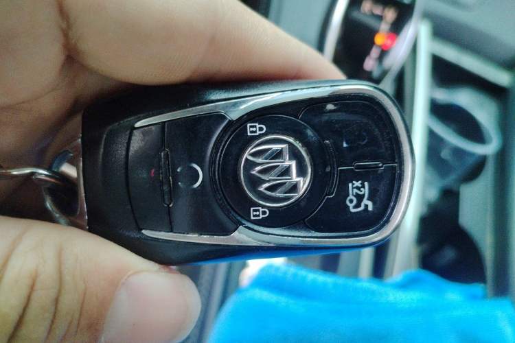 Used Buick LaCrosse 2019 28T Luxury Version Vehicle Key