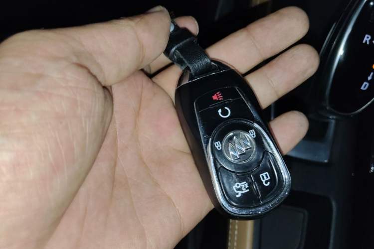 Used Buick LaCrosse 2019 28T Elite Edition Vehicle Key