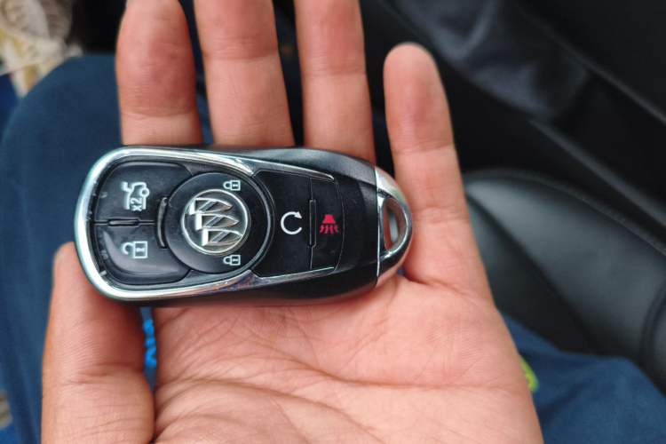 Used Buick LaCrosse 2019 28T Luxury Version Vehicle Key