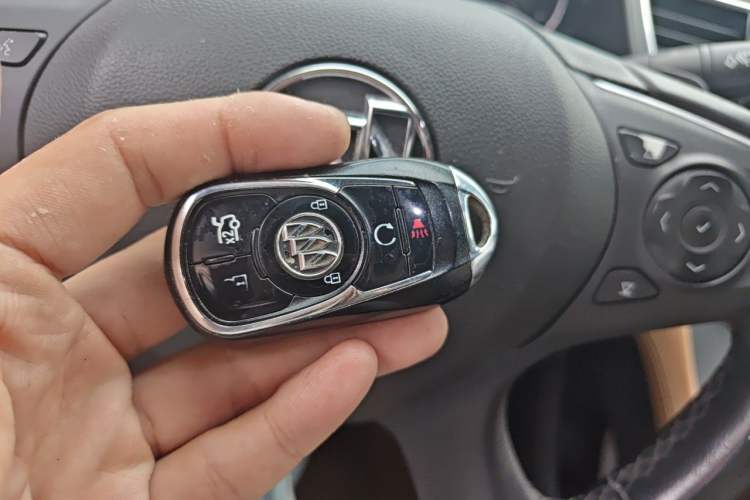 Used Buick LaCrosse 2019 28T Prestige Model Vehicle Key