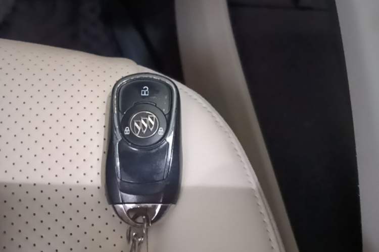 Used Buick LaCrosse 2019 28T Elite Edition Vehicle Key