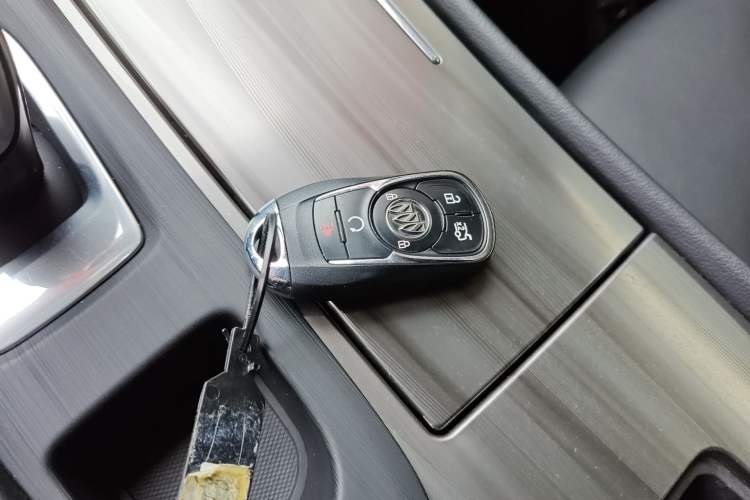 Used Buick LaCrosse 2019 28T Luxury Version Vehicle Key