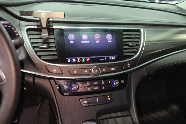 Used Buick LaCrosse 2019 28T Luxury Version Audio And AC Panel