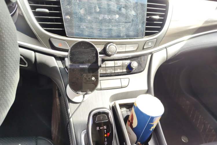 Used Buick LaCrosse 2019 28T Luxury Version Audio And AC Panel