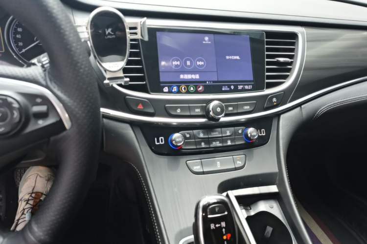 Used Buick LaCrosse 2019 28T Luxury Version Audio And AC Panel