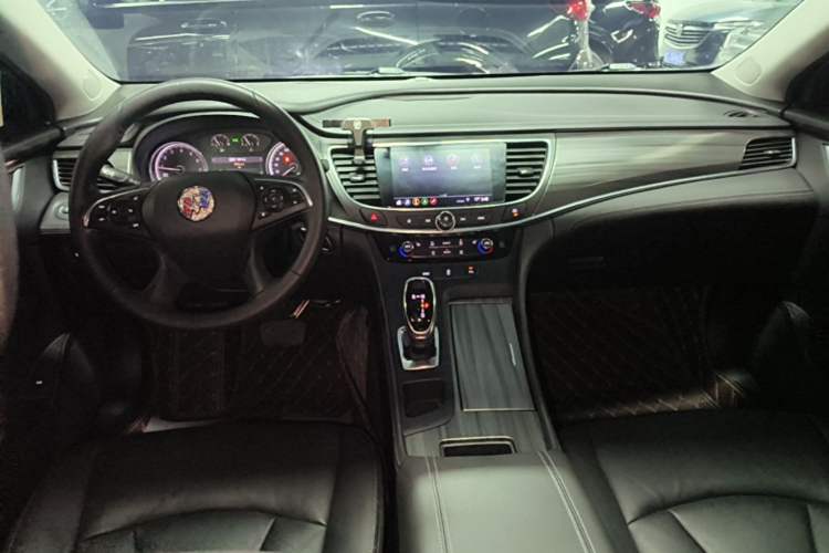 Used Buick LaCrosse 2019 28T Luxury Version Center Console
