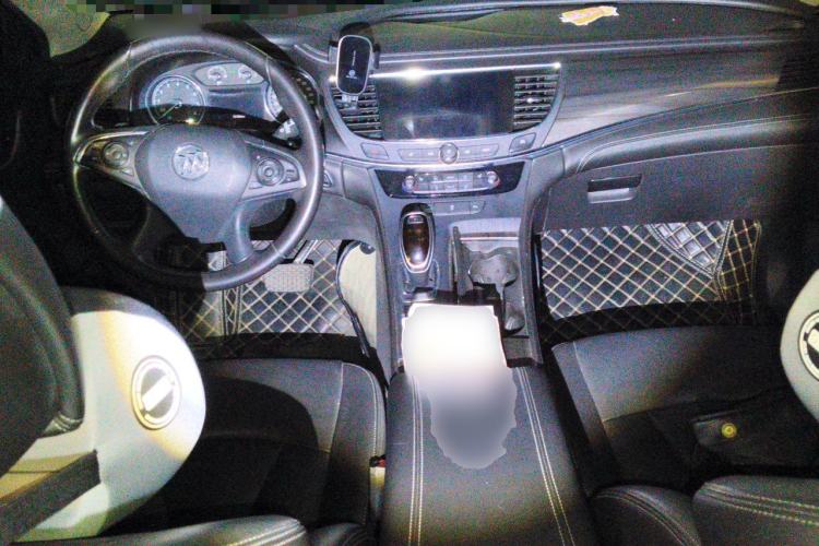 Used Buick LaCrosse 2019 28T Luxury Version Center Console