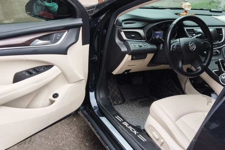 Used Buick LaCrosse 2019 28T Elite Edition Driver Seat