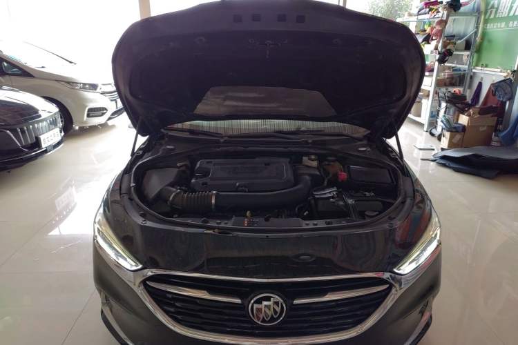 Used Buick LaCrosse 2019 28T Luxury Version Engine Bay