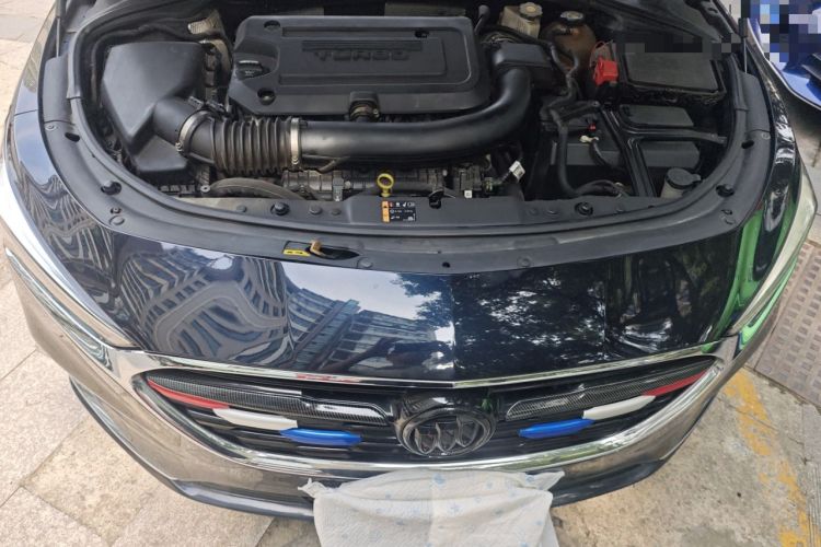 Used Buick LaCrosse 2019 28T Luxury Version Engine Bay