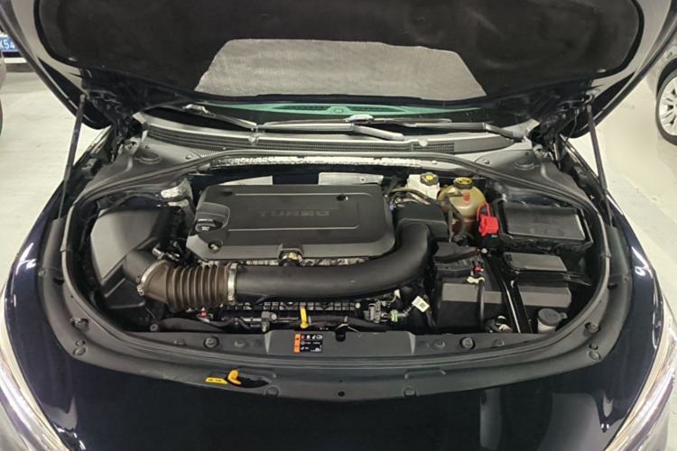 Used Buick LaCrosse 2019 28T Luxury Version Engine Bay
