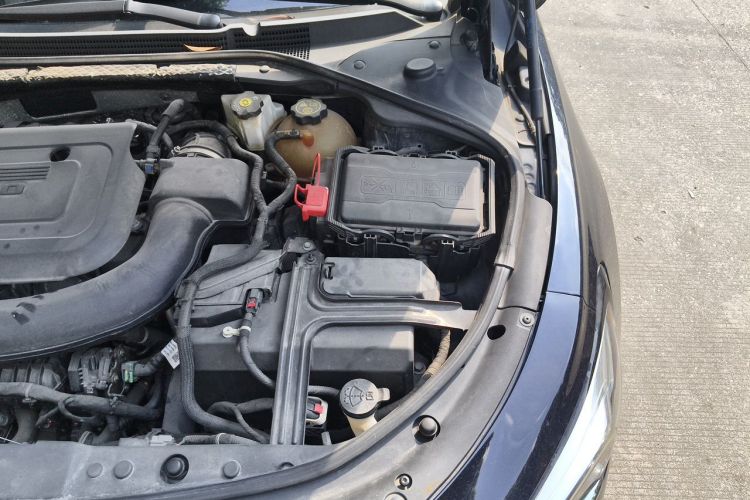 Used Buick LaCrosse 2019 28T Prestige Model Engine Bay Left