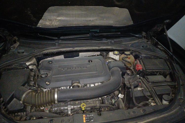 Used Buick LaCrosse 2019 28T Luxury Version Engine Bay