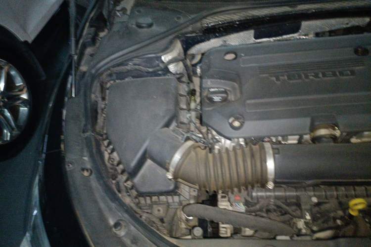 Used Buick LaCrosse 2019 28T Luxury Version Engine Bay Right