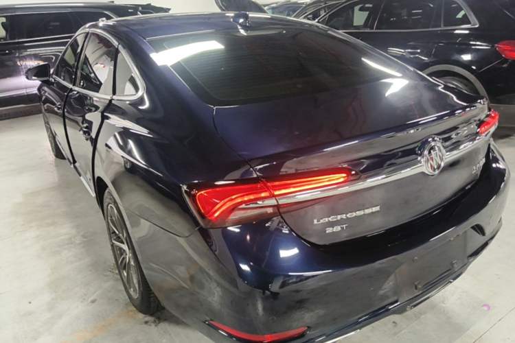 Used Buick LaCrosse 2019 28T Luxury Version Exterior 2