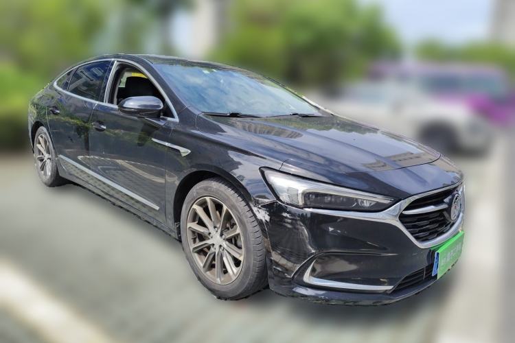 Used Buick LaCrosse 2019 28T Luxury Version Front Right 45 Deg