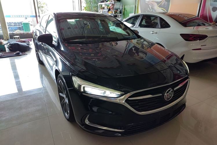 Used Buick LaCrosse 2019 28T Luxury Version Front Right 45 Deg