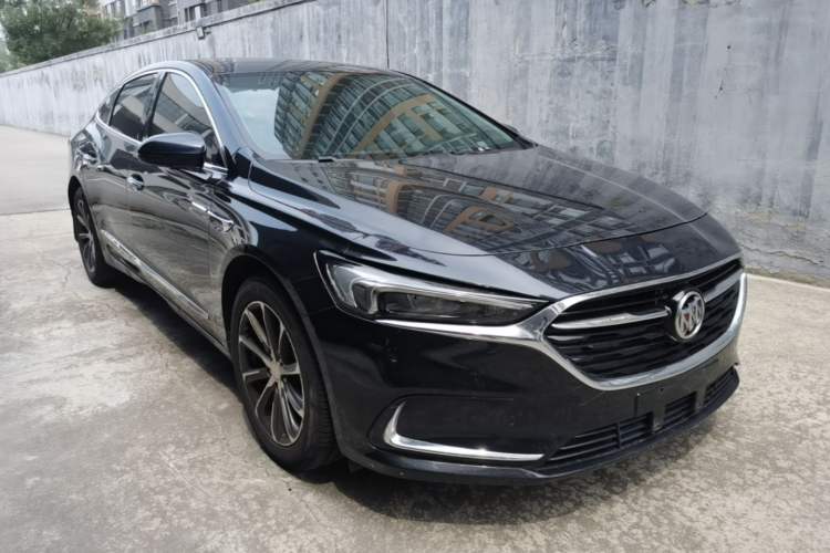 Used Buick LaCrosse 2019 28T Luxury Version Front Right 45 Deg