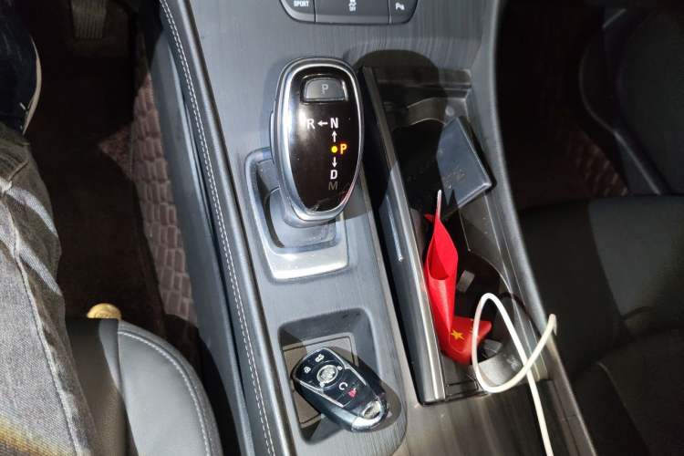 Used Buick LaCrosse 2019 28T Luxury Version Gear Lever