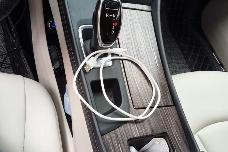 Used Buick LaCrosse 2019 28T Elite Edition Gear Lever