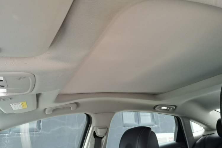 Used Buick LaCrosse 2019 28T Luxury Version Headliner