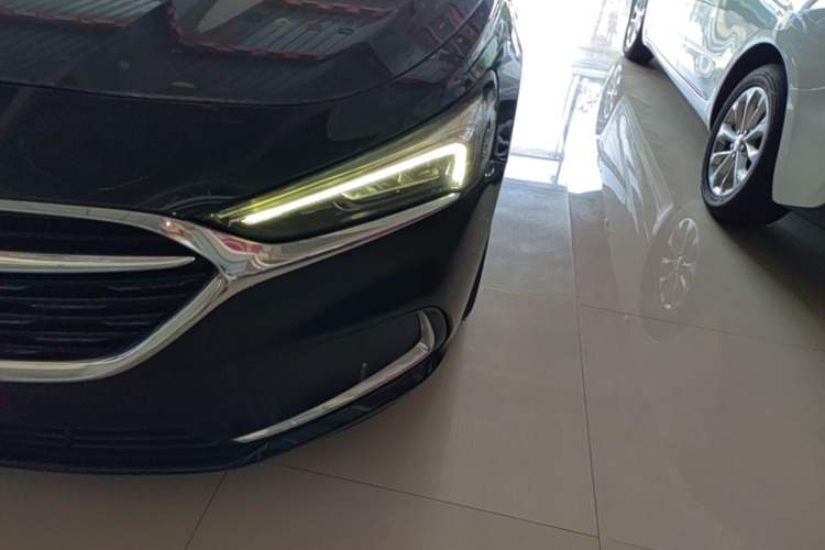Used Buick LaCrosse 2019 28T Luxury Version Left Front Headlight