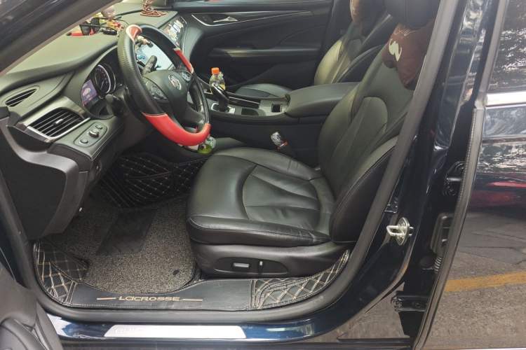 Used Buick LaCrosse 2019 28T Luxury Version Left Front Seat