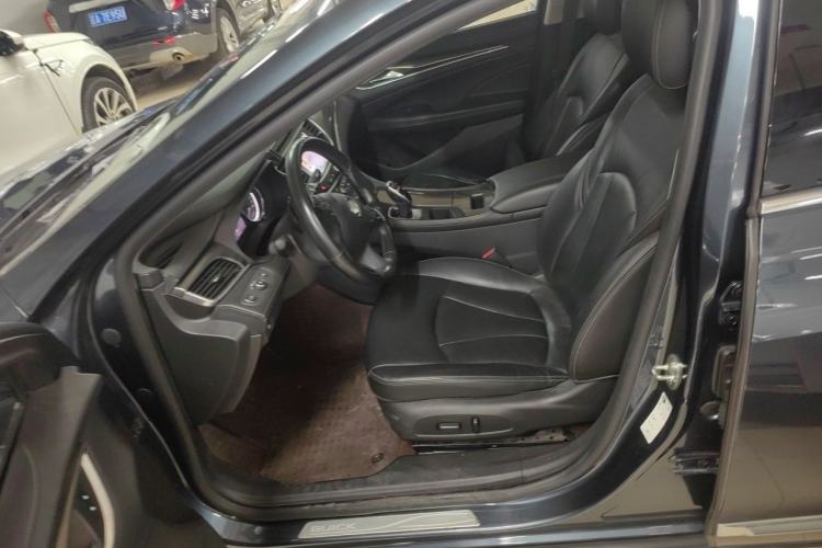 Used Buick LaCrosse 2019 28T Luxury Version Left Front Seat