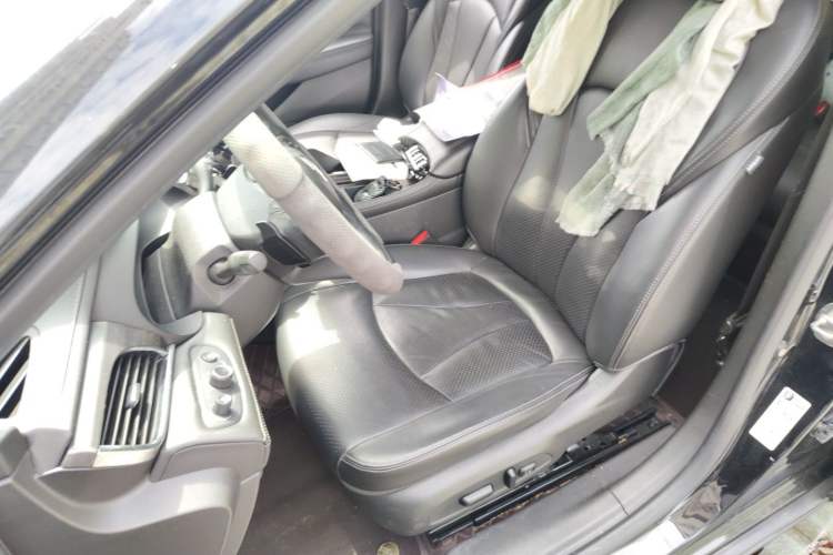 Used Buick LaCrosse 2019 28T Luxury Version Left Front Seat