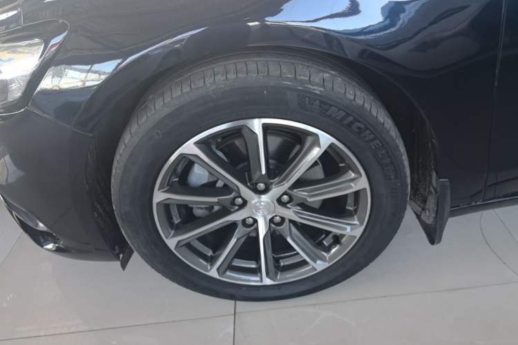 Used Buick LaCrosse 2019 28T Luxury Version Left Front Wheel Hub