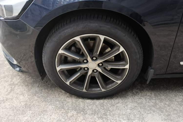 Used Buick LaCrosse 2019 28T Luxury Version Left Front Wheel Hub