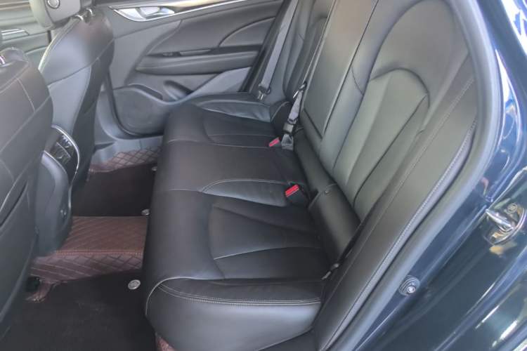 Used Buick LaCrosse 2019 28T Luxury Version Left Rear Seat