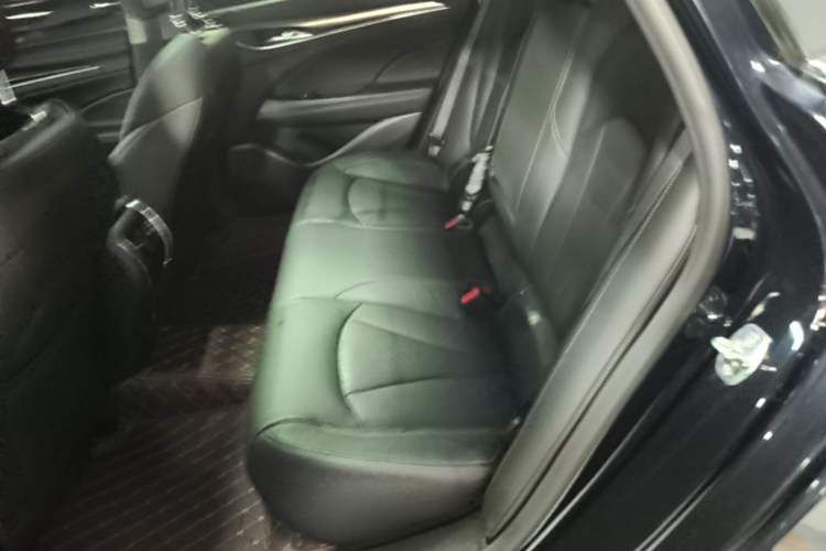 Used Buick LaCrosse 2019 28T Luxury Version Left Rear Seat