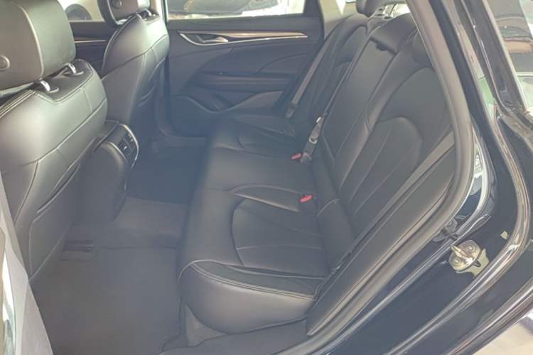 Used Buick LaCrosse 2019 28T Luxury Version Left Rear Seat