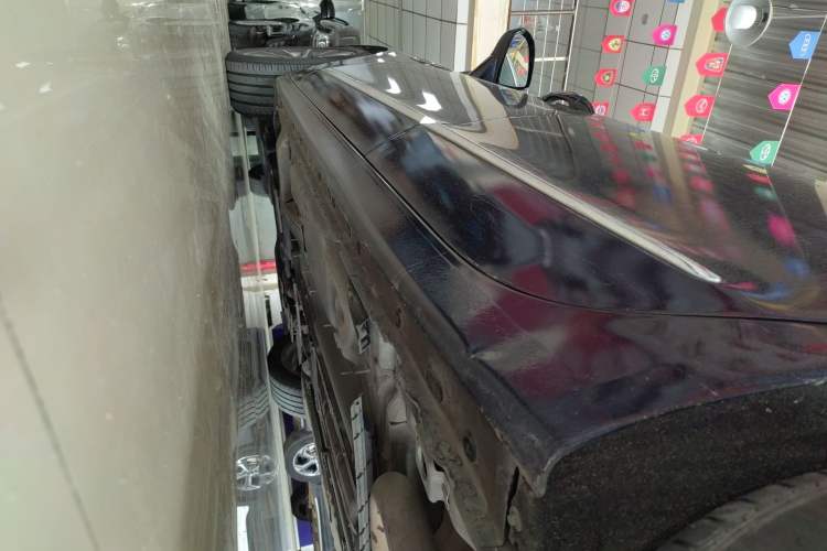 Used Buick LaCrosse 2019 28T Luxury Version Left Side Sill