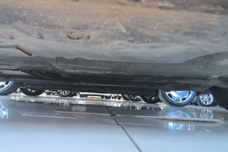 Used Buick LaCrosse 2019 28T Luxury Version Left Side Sill